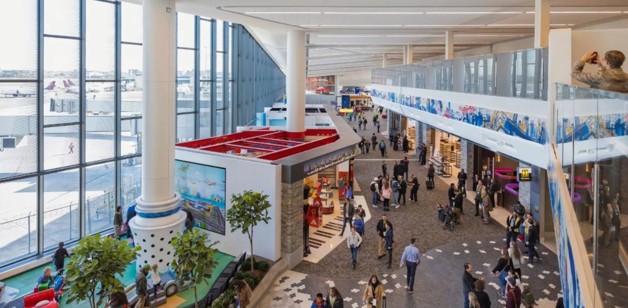 United Airlines LGA Terminal