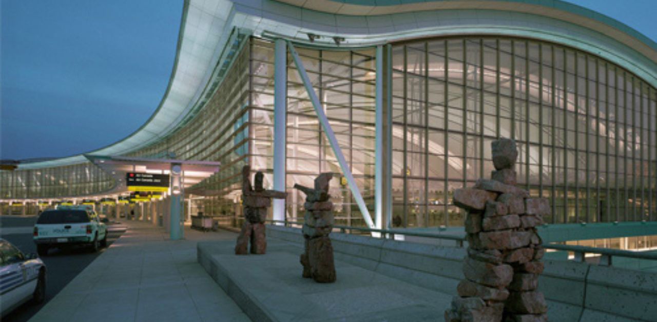 United Airlines YYZ Terminal