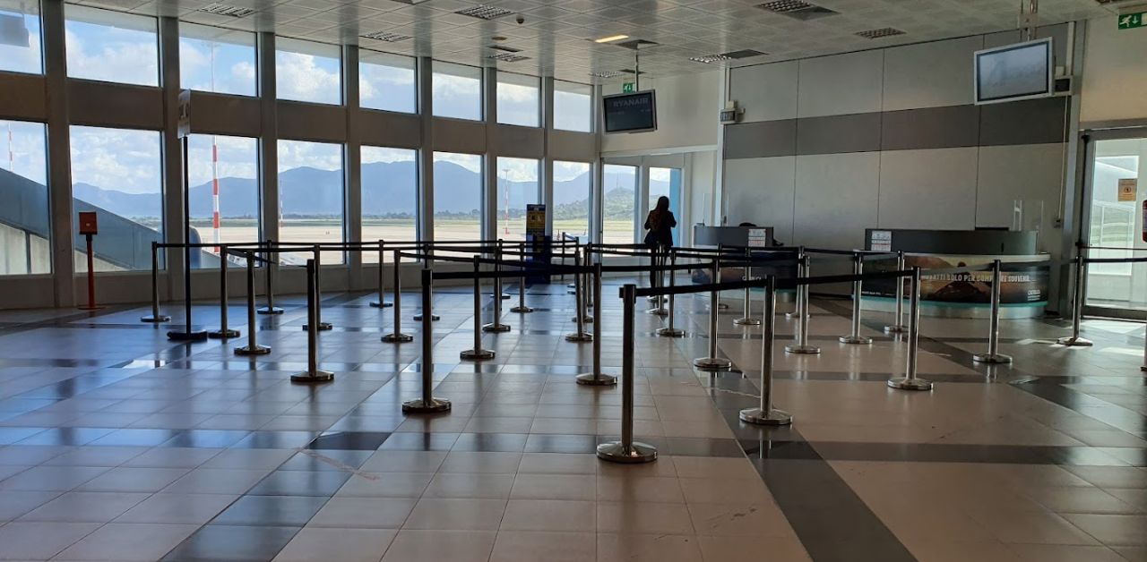 Wizz Air PMO Terminal